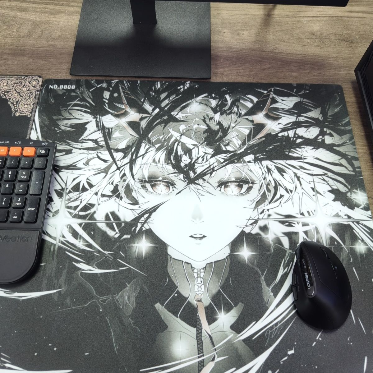 Photovoltaic Awakening Glass M - огляд і ціна Esports Gaming Sleeve